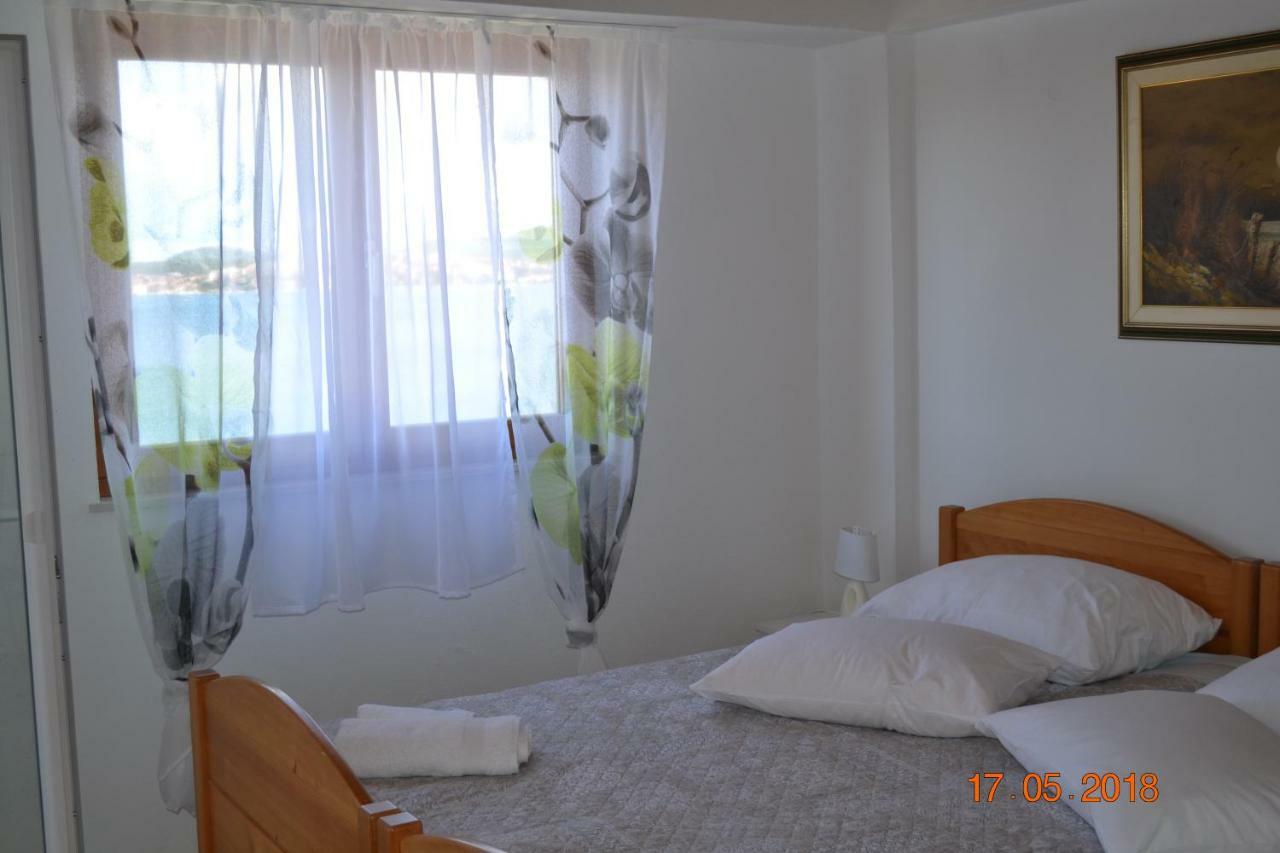 Holiday Apartments Lucic - Feels Like Home, Away From Home Razanj Exterior photo