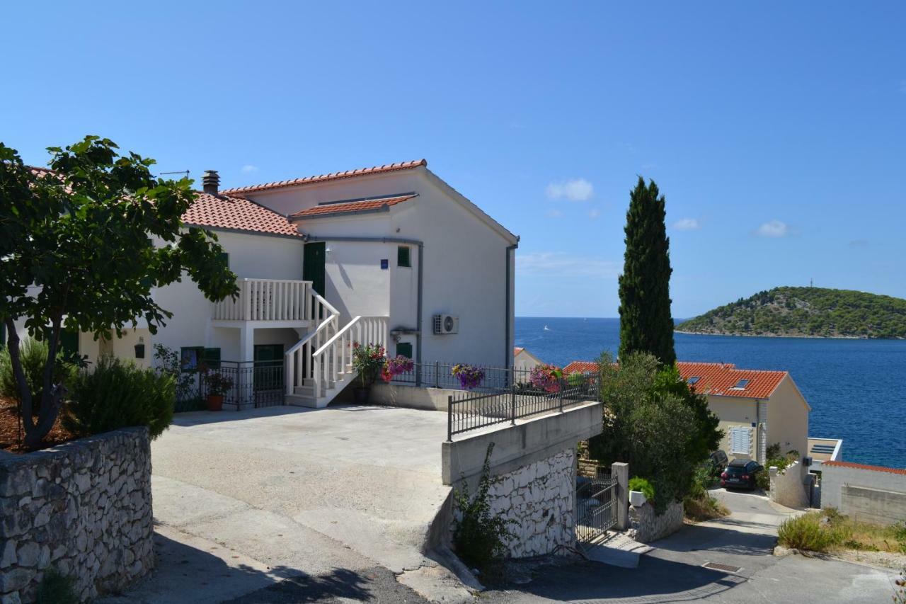 Holiday Apartments Lucic - Feels Like Home, Away From Home Razanj Exterior photo